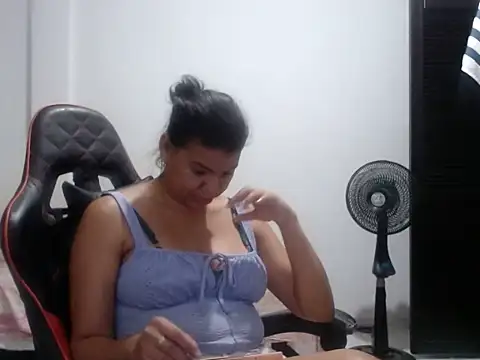 Adriana_0312 Chat XXX live