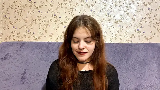 BuzzingRaid's Live XXX Chat