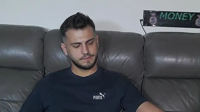 Chat +18 de CrazyDom1 ao vivo