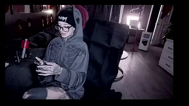bambitatted's Live XXX Chat