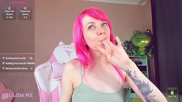 AmyRose6969 Adlı Modelin Canlı XXX Sohbeti
