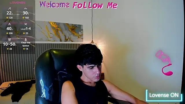 Dyla_n18 Live XXX-chat