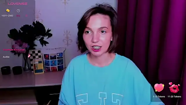 Онлайн чат XXX KindHazelHere_