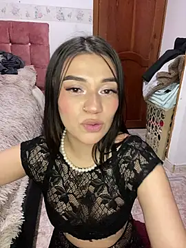 chloe_evans0 Adlı Modelin Canlı XXX Sohbeti
