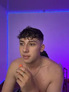 OLIVER_K XXX чат на живо