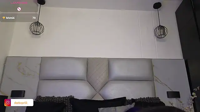 DarkIvory_'s Live XXX Chat