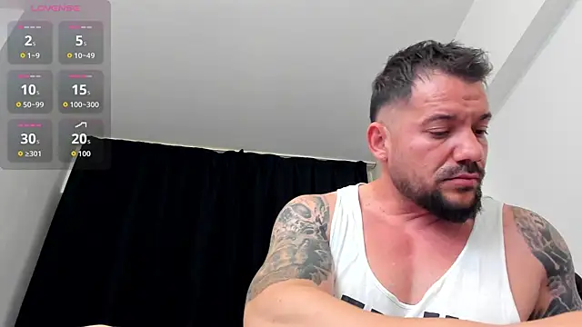 musclemonster31n Live XXX chat