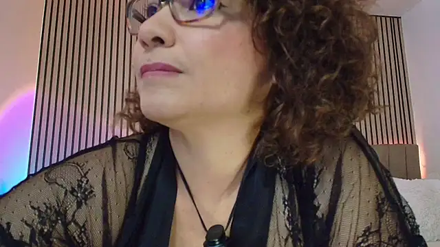JuliRamirez's Live XXX Chat