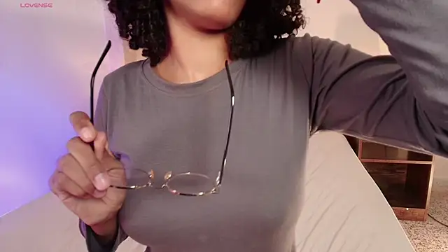 Chat +18 de Meganlux1 ao vivo