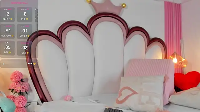 AriaCush live XXX chat