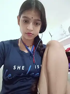 Mohnicute ওয়েবক্যাম শো