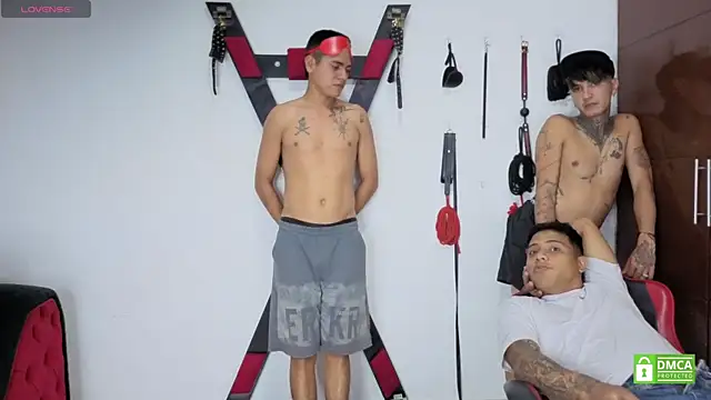 EliteBoysLive's Live XXX Chat