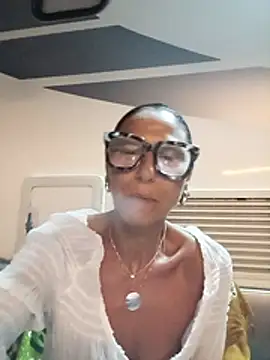 Biricchina6974 Webcam show