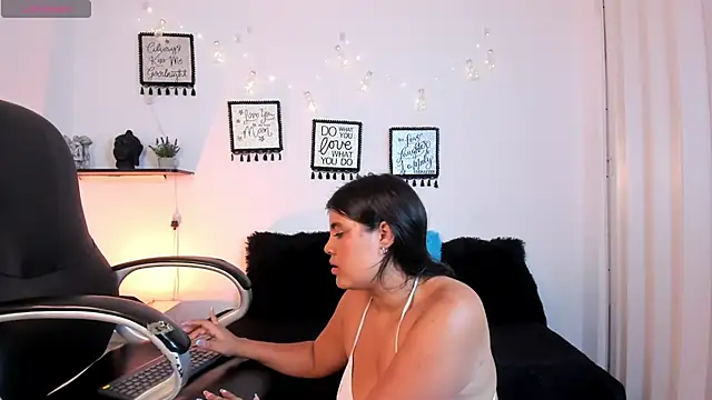 Alessiajames: απευθείας συνομιλία ΧΧΧ