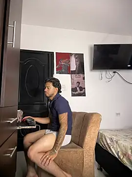 Kenny_romano 现场XXX聊天