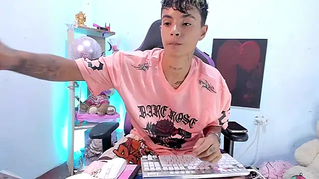 Aron_777 live XXX chat