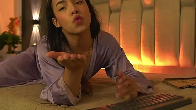 AriBloom7 Chat XXX live