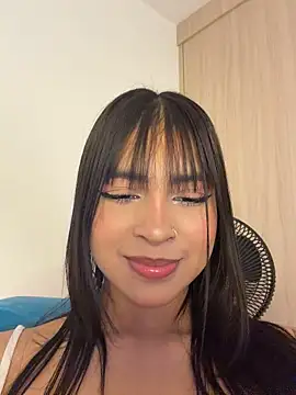 XXX chat uživo modela Chel__