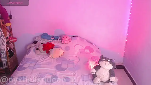 Онлайн чат XXX nyxhellsqueen_x