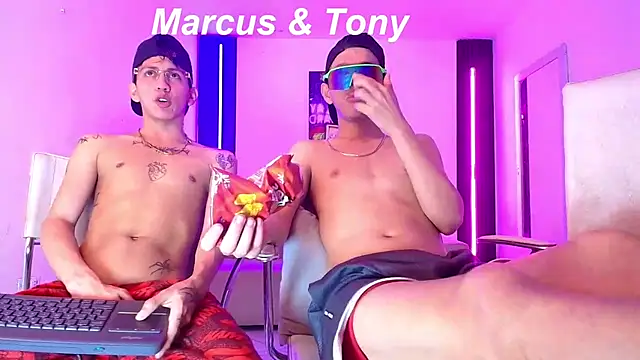 แชท XXX สดของ Marcus_and_Tony