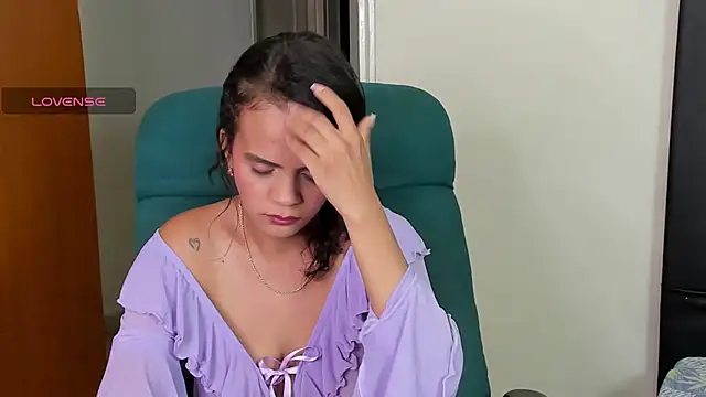 Czat XXX na żywo – MaiaPetitte_