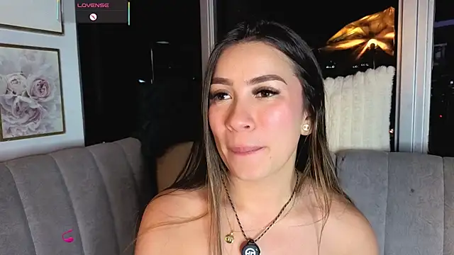 Ivanna_West Adlı Modelin Canlı XXX Sohbeti