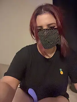 RED_KAMY Adlı Modelin Canlı XXX Sohbeti