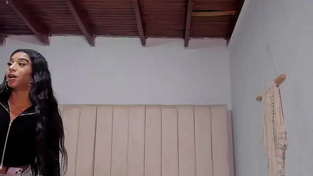 Chat +18 de Paulina_Diamond1 ao vivo