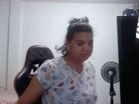 Adriana_0312 라이브 XXX 채팅