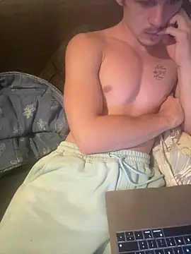 Lucas328706 Live XXX-chat