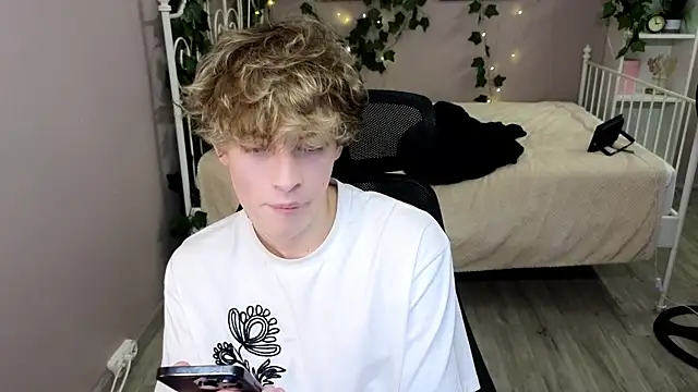 Chat +18 de kevingarsiaa ao vivo