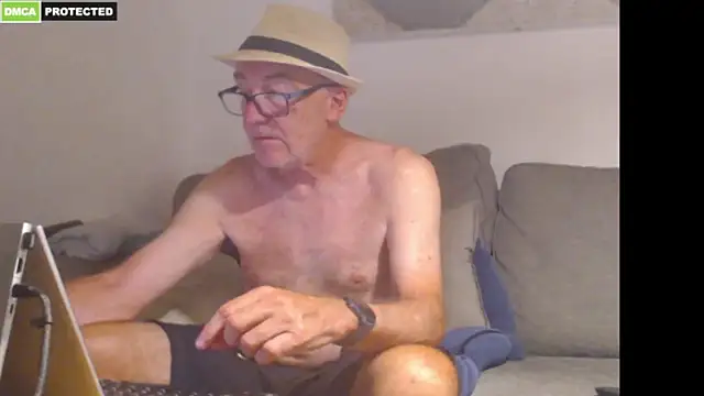 XXX chat uživo modela bluedae1