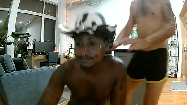 Živý XXX chat Bigtreatofficial