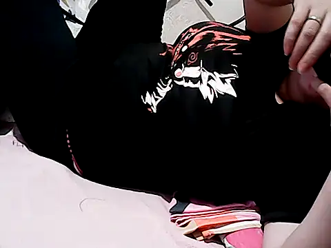 HornyPussie69's Live XXX Chat