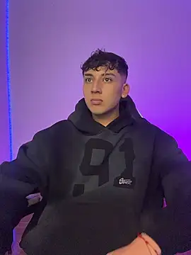 Czat XXX na żywo – OLIVER_K