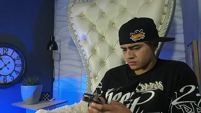 elliot_colton's Live XXX Chat