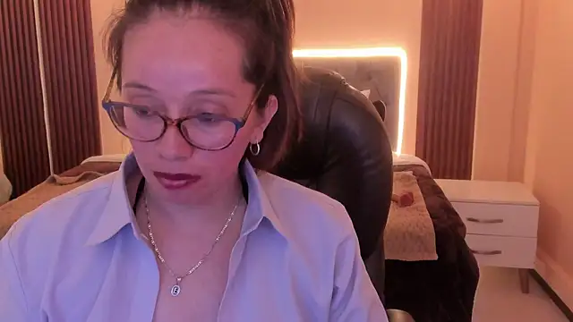 Czat XXX na żywo – Victoria__blake_