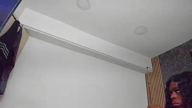 valenrss' Live XXX Chat