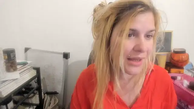 new_but_cute's Live XXX Chat