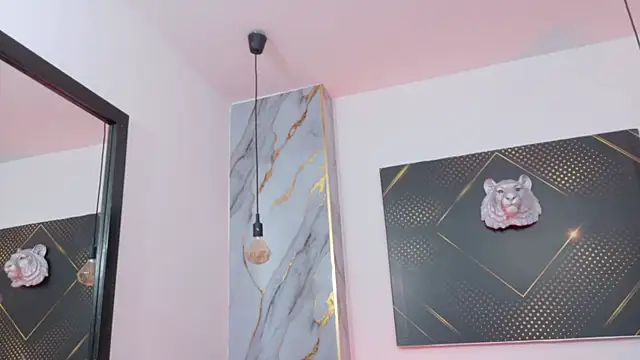 Yuri_Queen live XXX chat