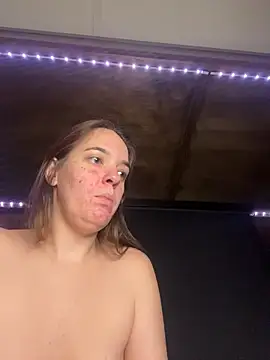 Chat XXX en directo de chellerayy