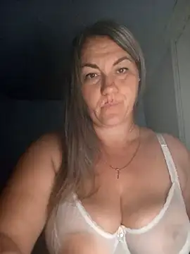 Ant0nina Adlı Modelin Canlı XXX Sohbeti