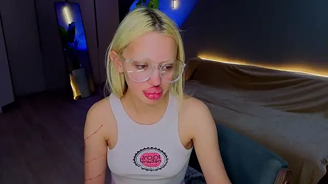 Luna_BeverlyのライブXXXチャット