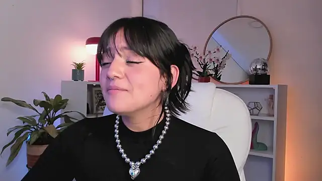 nahiapaws' Live XXX Chat