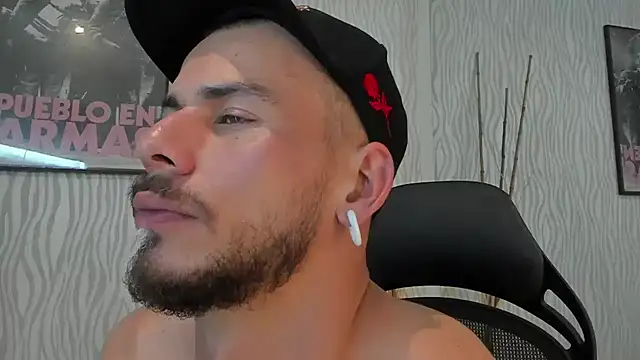 Chat +18 de dylan_jacobx ao vivo