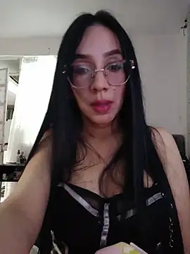 YaraDuartee live XXX chat