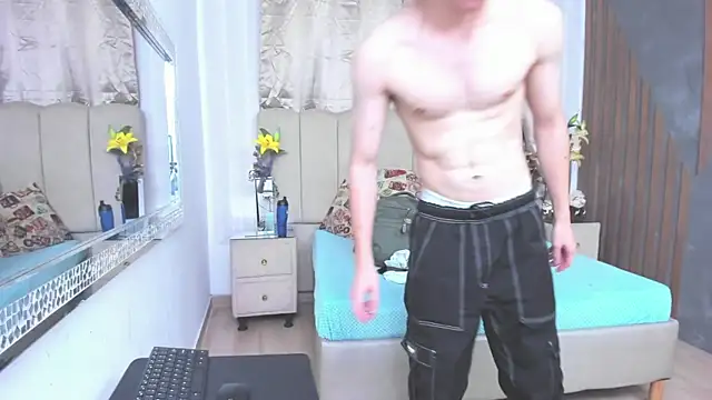 CainParker's Live XXX Chat