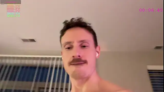 seb_tv élő XXX-chatje
