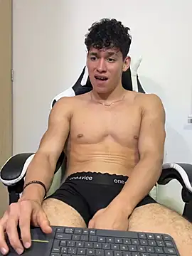 Luke_Muscle Adlı Modelin Canlı XXX Sohbeti