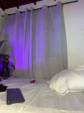 Chat +18 de Milla_moonn ao vivo